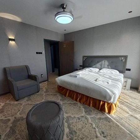 Sur Hotel Esterno foto