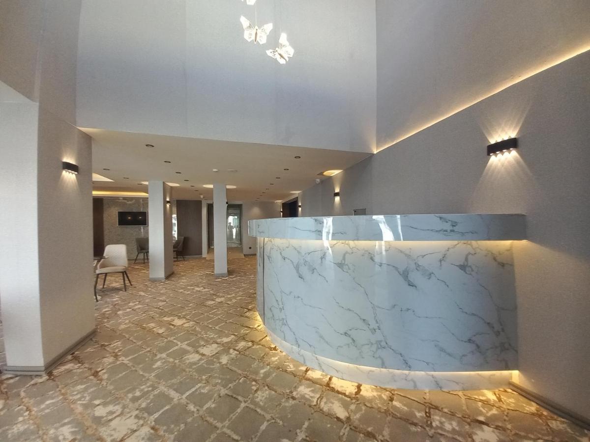 Sur Hotel Esterno foto