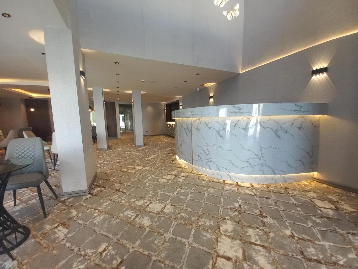Sur Hotel Esterno foto