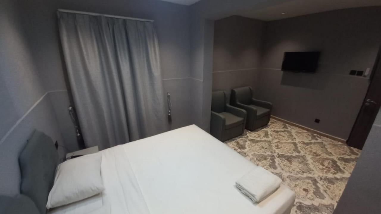 Sur Hotel Esterno foto