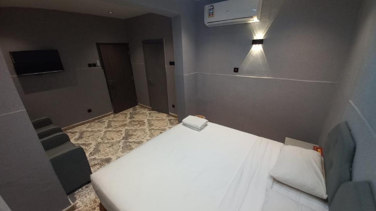 Sur Hotel Esterno foto