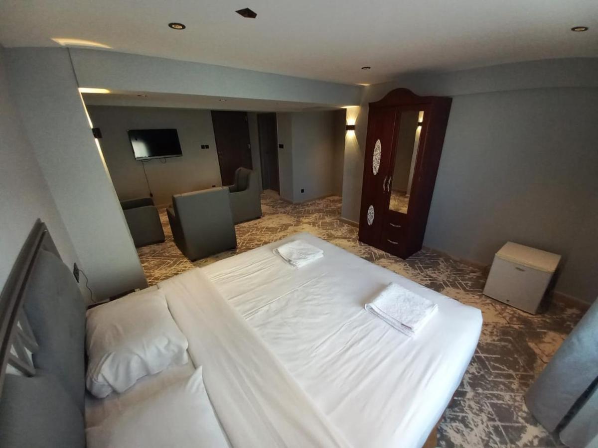 Sur Hotel Esterno foto