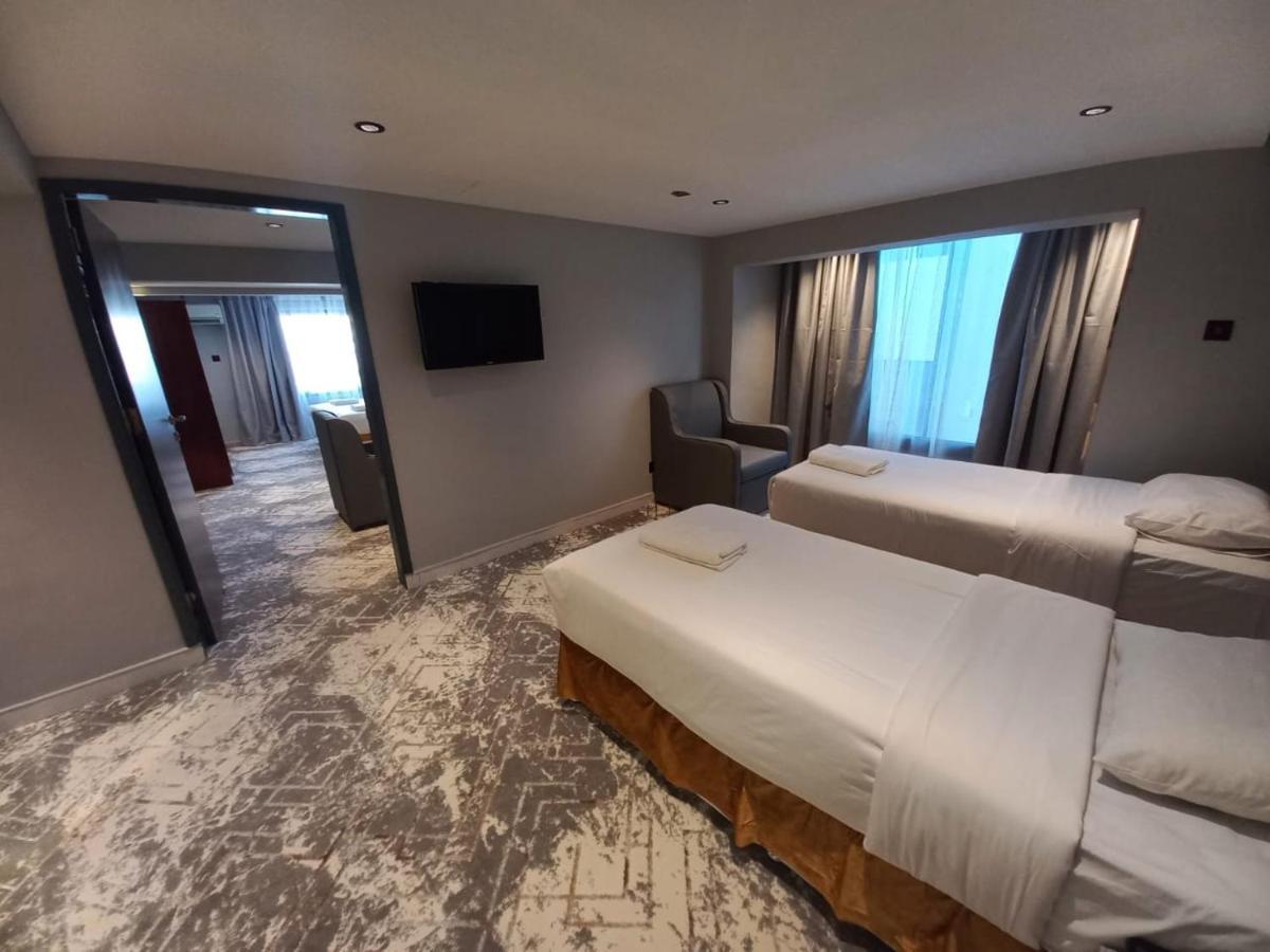 Sur Hotel Esterno foto