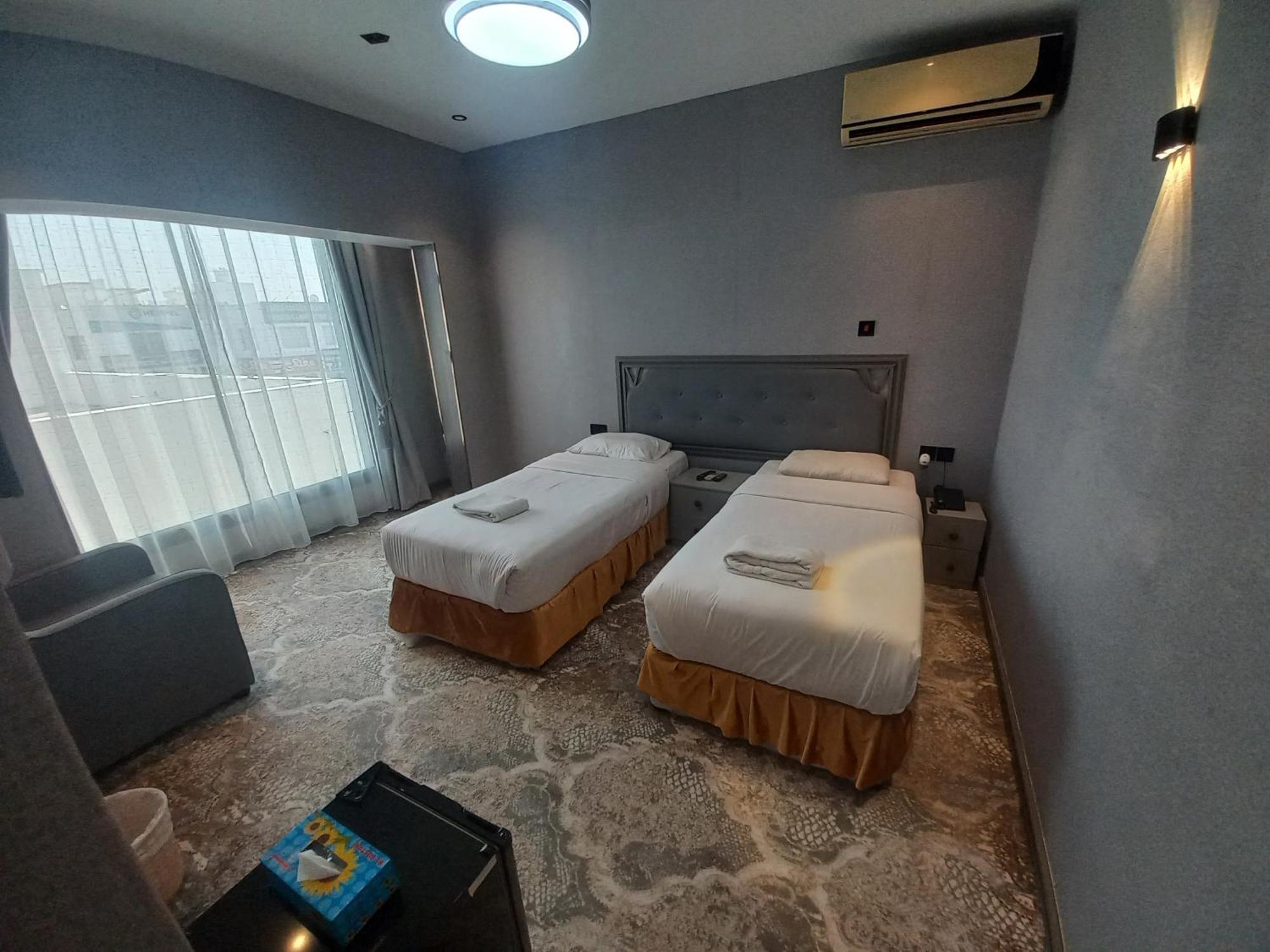 Sur Hotel Esterno foto