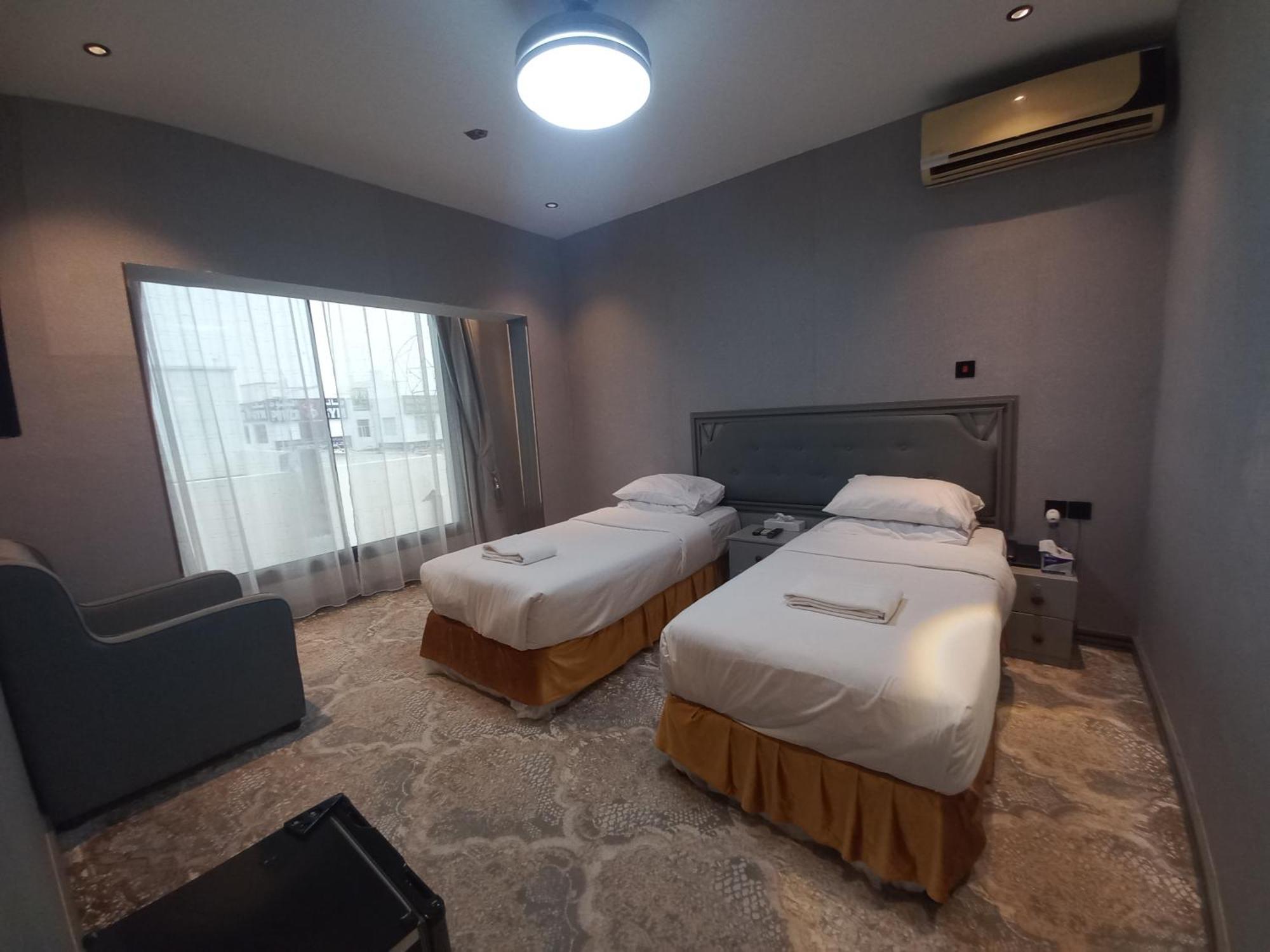 Sur Hotel Esterno foto